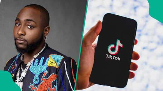 Moment Davido struggled to navigate TikTok after adding people randomly during live session