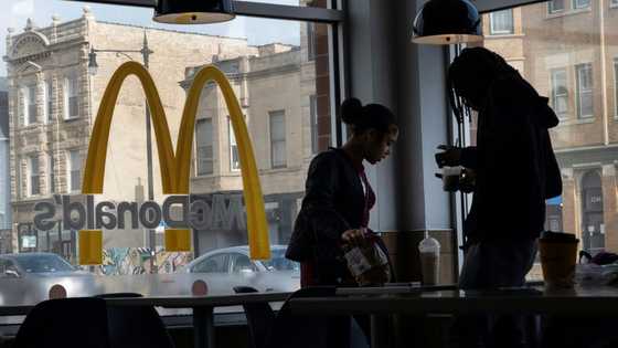 McDonald's sees US rebound but says low-income diners remain stressed