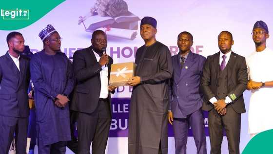 PHOTOS: Ex-Nigerian Senate President Saraki Meets Law Graduates, Tasks Them on Patriotic Service