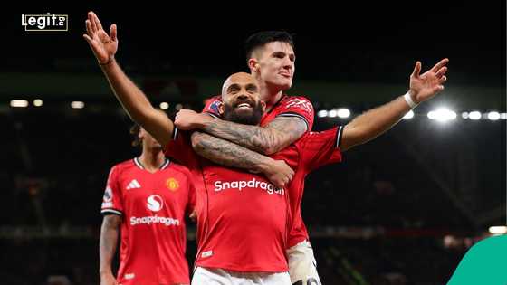"Give us the title": Fans react as Man United beat Brighton 4-2 to enter Top 4
