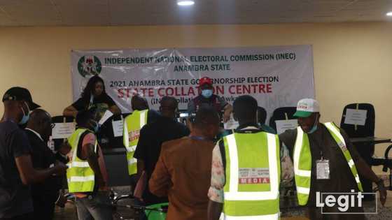 Zaben Anambra: Yadda aka tirsasawa jami'in INEC sanya hannu kan sakamakon bogi