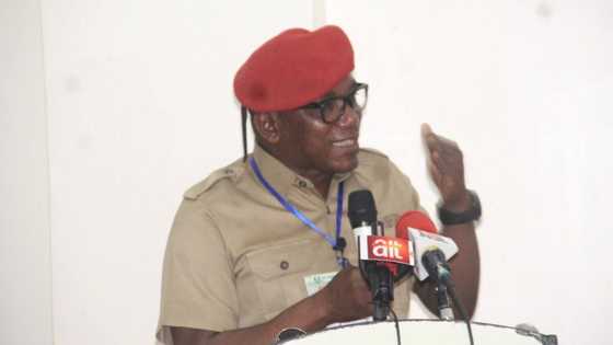 Na kusa da Buhari suna kangeshi da masu fada masa gaskiya, Dalung