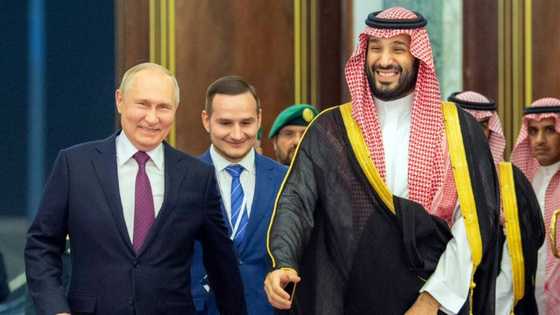 Putin, Saudi leader urge oil cooperation as prices flag