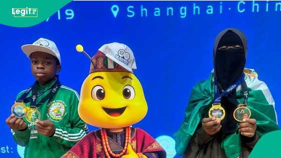 'Yar Najeriya mai hijabi da nikabi da wasu dalibai sun je China sun ci gasar duniya