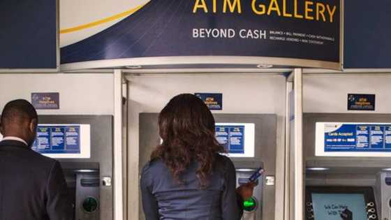 In kana da rai kasha kallo: An kama wani yaro yana cire kudi a ATM ba tare da kati ba