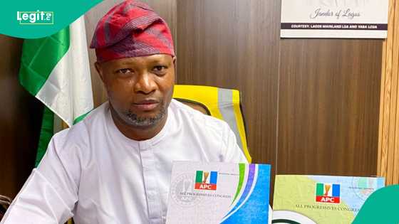 Kwana 1 bayan sayen fom din N50m, mai neman takarar gwamna a APC ya janye, ya fadi dalili