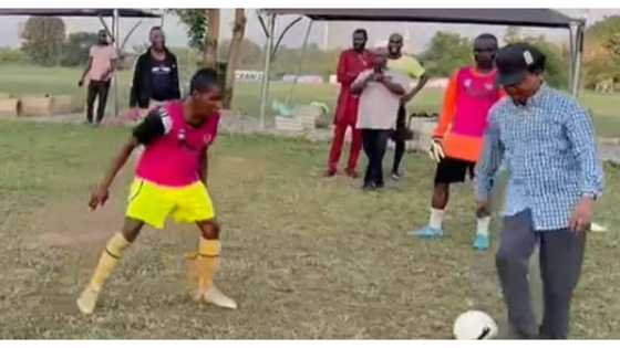 Soccer guru: Video captures Nigerian ex-senator displaying amazing football skills