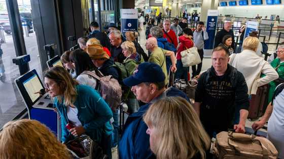 United Airlines profits dip but says Newark has rebounded