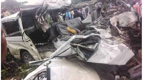 Yanzu-yanzu: Motar Bas ta yi kicibis da motar 'DAF', an rasa rayuka 10 (Bidiyo)