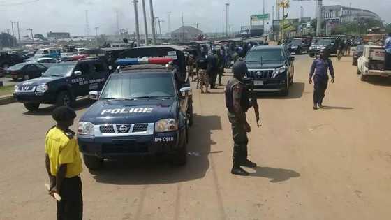 BREAKING: Policemen shot dead at a checkpoint in Abia state