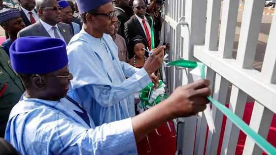 Yadda shugaba Buhari yayi arangama da dubban magoya bayan sa a jihar Nasarawa