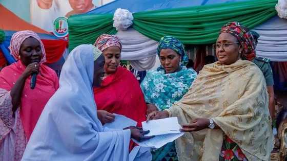 Matar Shugaban kasa ta taimakawa wasu Mata da jari a Katsina