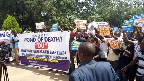 BREAKING: Plateau residents shutdown Jos over continued killing, Du pond discoveries (photos)