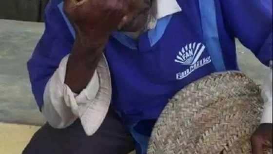 Kowa yayi da kyau zai ga da kyau! Ku kalli wani kyautar ban mamaki da wani mai sana'ar sayar da madara ya samu(Hotuna)