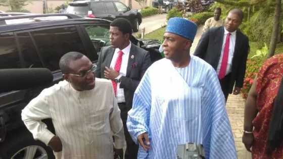 BREAKING! Saraki Appears At Tribunal With 84 Senators, CCT Adjourns Again (UPDATES)