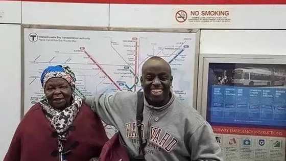 Man takes his 83-year-old mother to Harvard University, his reasons will leave you stunned (photos)