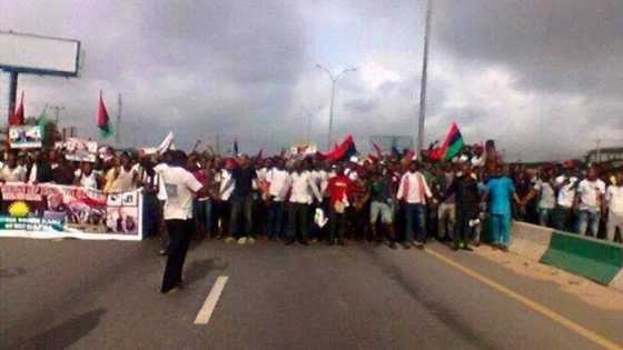 PHOTOS / VIDEO: Pro-Biafra Agitators Protest In Lagos