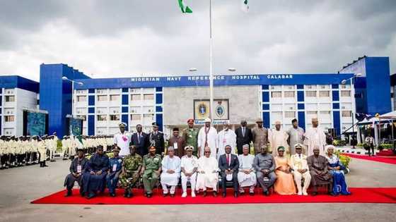 Da dumin sa: Shugaba Buhari ya bude wani katafaren asibiti da rukunin gidaje 100 na sojin ruwa a Calabar, duba hotuna