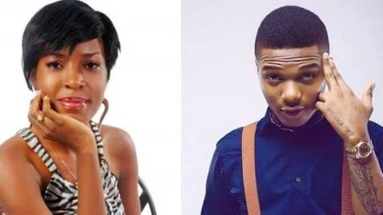 Popular musician and blogger fight in public