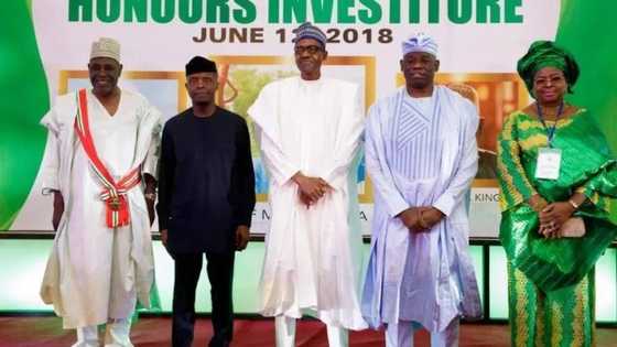 Dan Marigayi Abiola Ya Shiga Jerin Masu Son Gaje Kujerar Buhari, Ya Siya Fom Din Takara