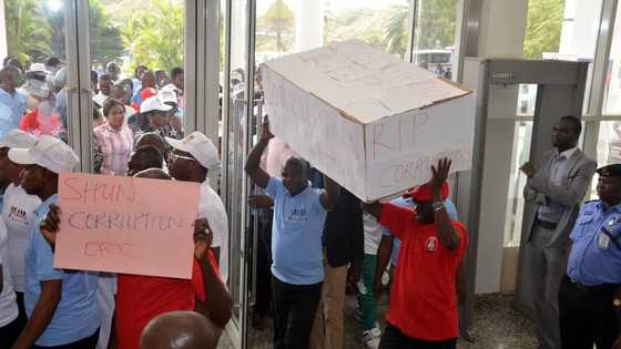 Dasuki, Dokpesi: See How Angry Youths Made Coffin For Corruption In Abuja (PHOTOS)