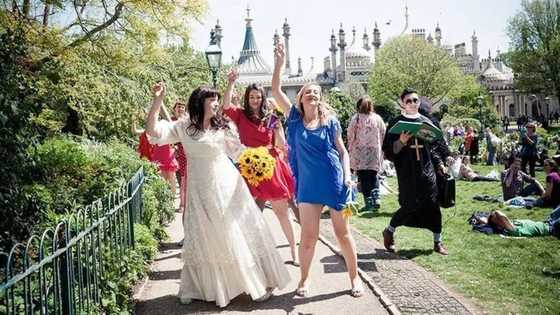 Budurwar da ta auri kan-ta tayi wani sabon Saurayi bayan shekara 2