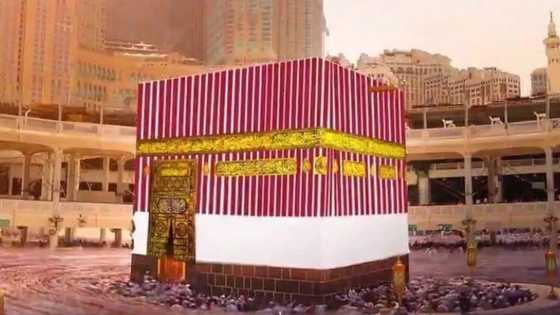 Ka'abah: Kalolin Kiswa 7 da akayi amfani da su tun zamanin manzon Allahﷺ (hotuna)