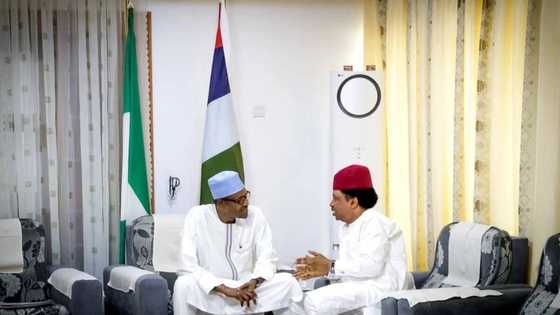 Dalilin da yasa na zabi cigaba da kasancewa a APC – Shehu Sani