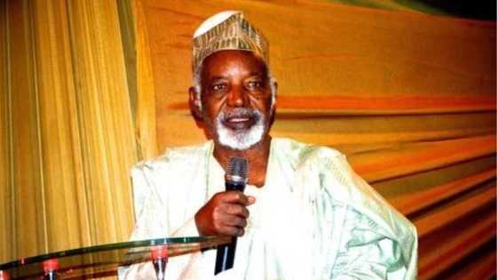 Ku yaki yan majalisa akan mahaukatan kudade da ake biyansu – Balarabe Musa ga yan Najeriya
