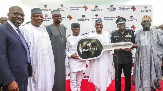 Dubi Hotunan Gudunmuwar da Dangote ya bai wa Hukumar 'Yan sandan Najeriya