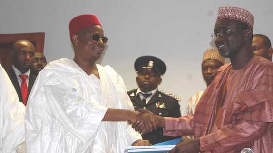 Ba kada Ganduje ne a gabanmu ni da Kwankwaso ba – Shekarau