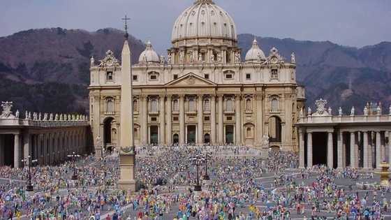 The biggest church in the world, what is it like?