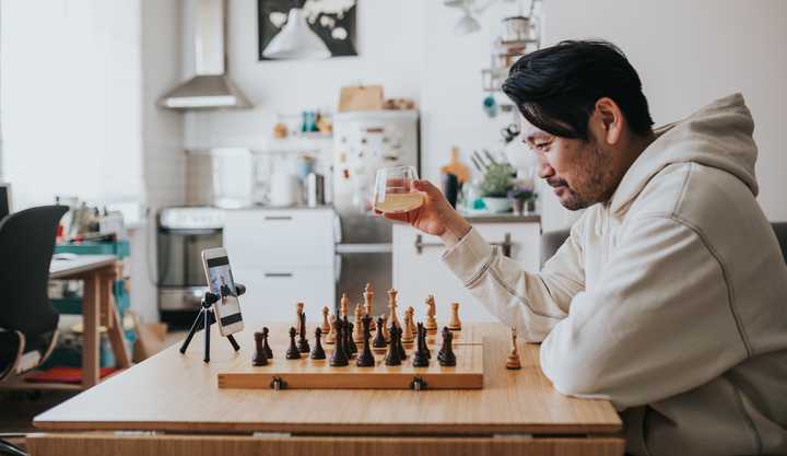 25+ fun games to play when hosting an event to keep your guests engaged ...