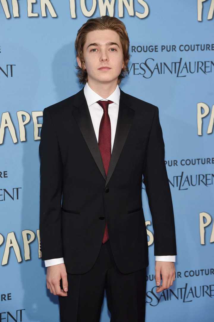 Austin Abrams&rsquo; biography: age, height, girlfriend, movies and TV shows