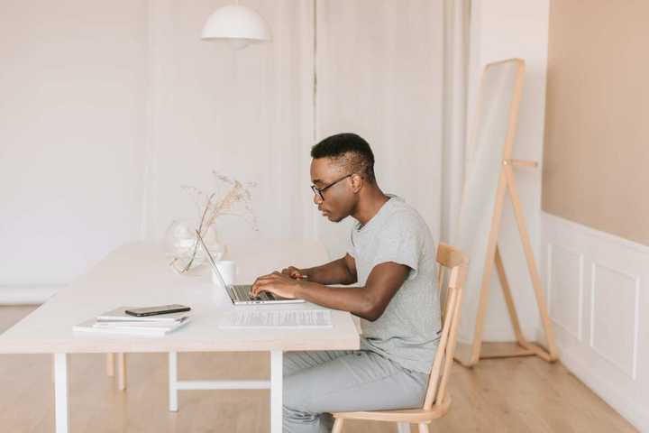 10 qualities of a good computer professional: Key skills and ...