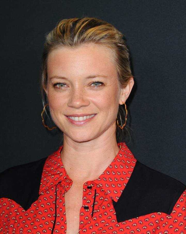 Amy Smart bio: Age, height, net worth, husband, movies and TV shows ...